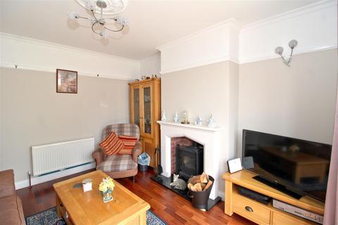 2 bedroom semi-detached bungalow for sale, Chyngton Gardens, Seaford