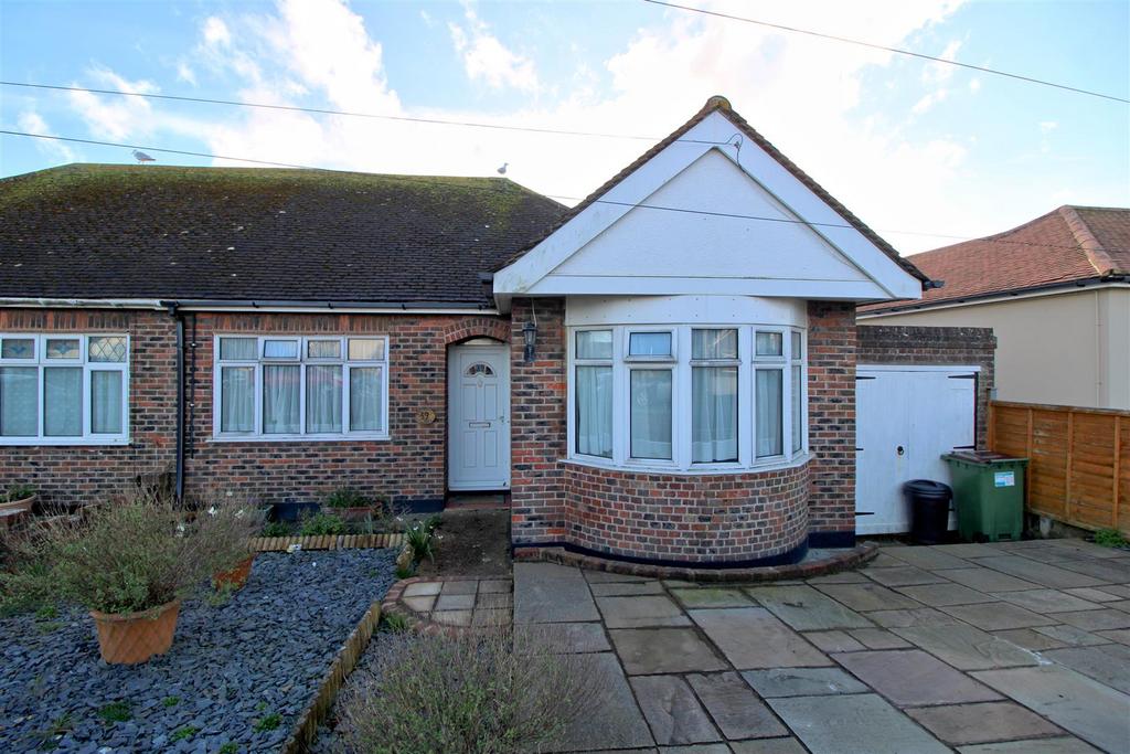Chyngton Gardens, Seaford 2 bed semidetached bungalow for sale £325,000