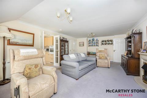 2 bedroom apartment for sale, Portman Court, Grange Road, Uckfield