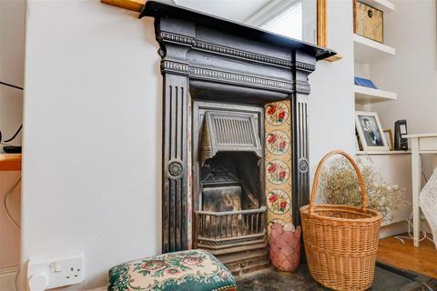9 West Road, Cardiff, CF14 2FT