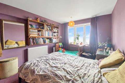 1 bedroom flat for sale - Chadborn Close, Brighton, East Sussex