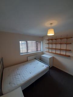 1 bedroom in a house share to rent, Room 2