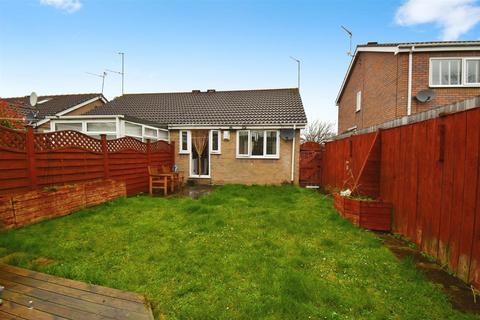 1 bedroom semi-detached bungalow for sale - Bannister Drive, Hull