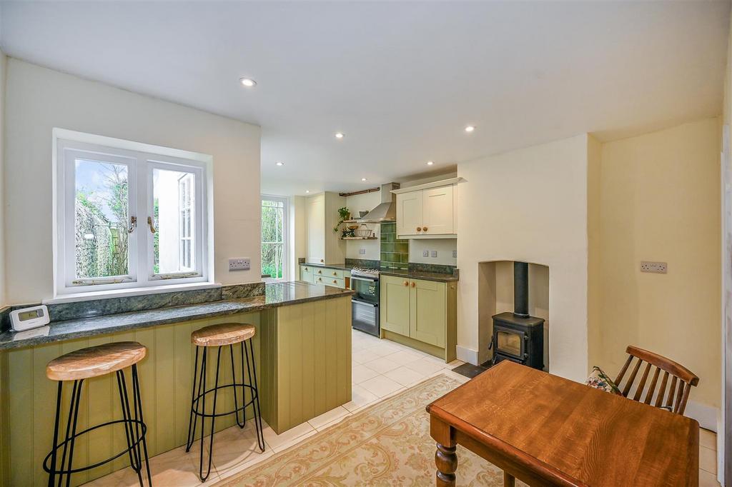 Broyle Road, Chichester 2 bed terraced house for sale £340,000