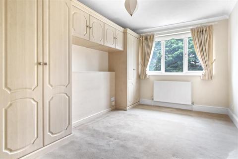 6 Limes Road, Cheshunt, Waltham Cross, EN8 8TL