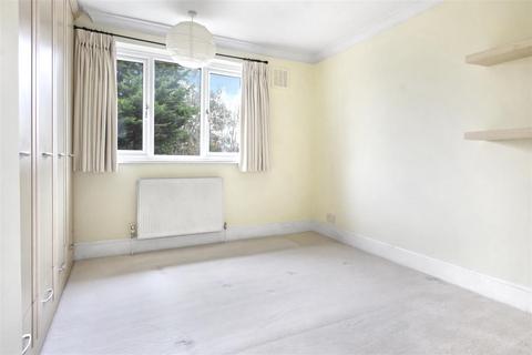 6 Limes Road, Cheshunt, Waltham Cross, EN8 8TL