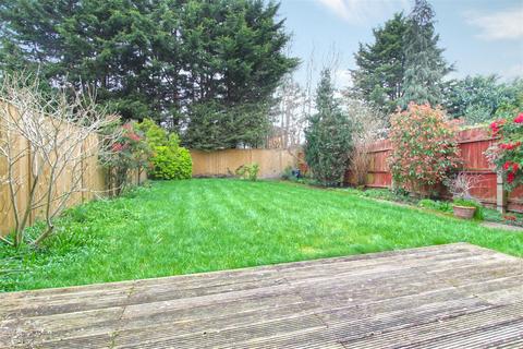 6 Limes Road, Cheshunt, Waltham Cross, EN8 8TL