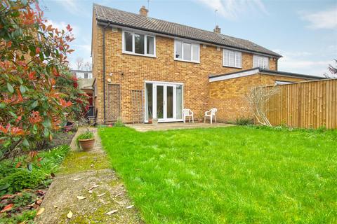 6 Limes Road, Cheshunt, Waltham Cross, EN8 8TL