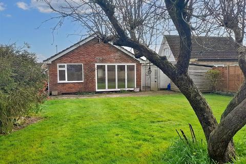 2 bedroom detached bungalow for sale, Spinney Walk, Barnham