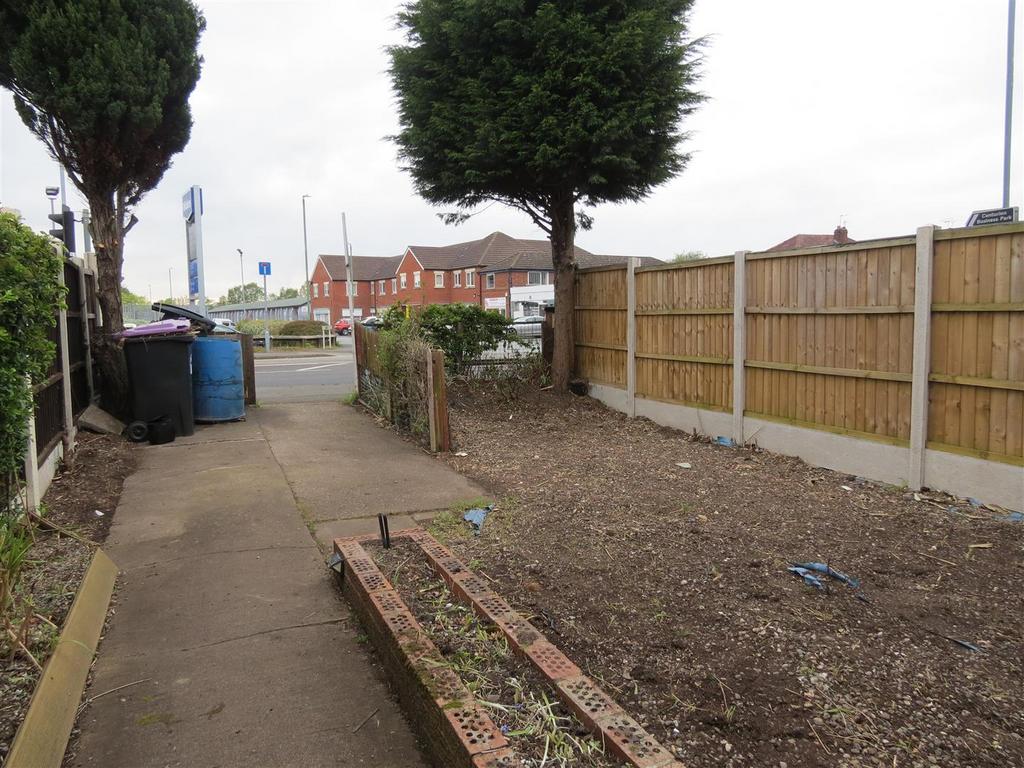 194 Whitchurch Road - NEW front garden.JPG