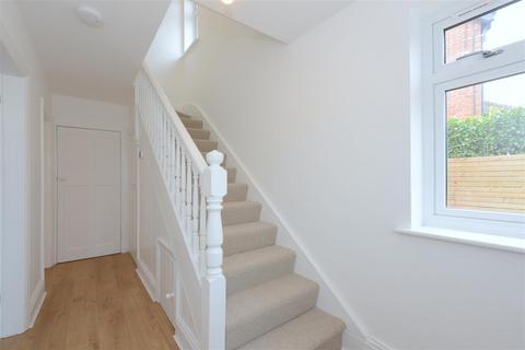 3 bedroom semi-detached house for sale - Woodfield Road, Copthorne, Shrewsbury