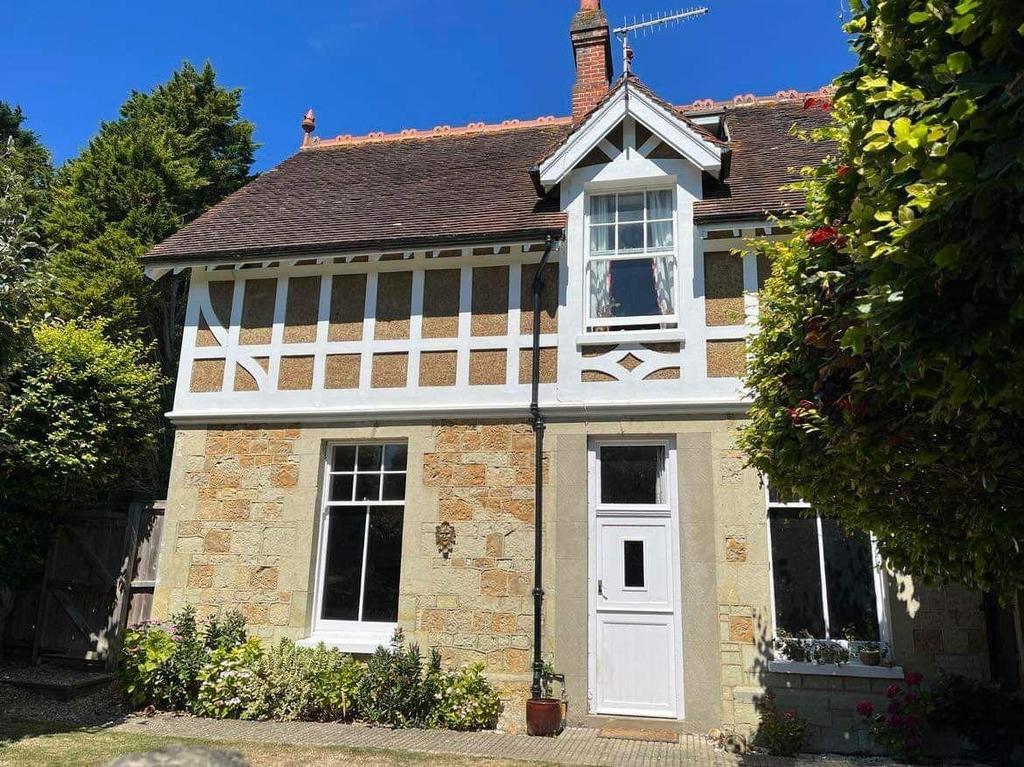 St Lawrence, Isle of Wight 3 bed end of terrace house for sale £495,000
