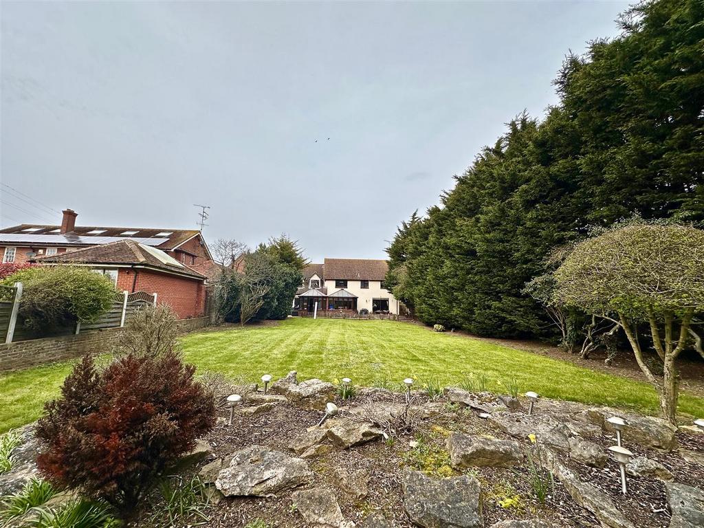 Stambridge Road, Rochford 4 bed detached house for sale £850,000