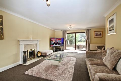 4 bedroom detached house for sale, Stambridge Road, Rochford