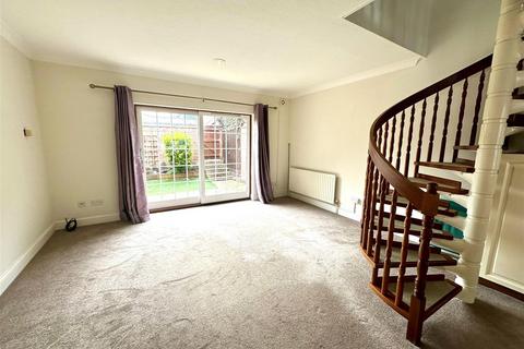 1 bedroom terraced house for sale, St. Georges Mews, Farnham