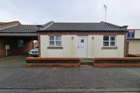 2 bedroom detached bungalow for sale, Commercial Road, Spalding