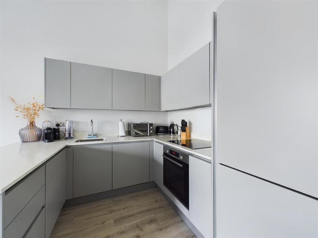 CAM02885 G0-PR0087-STILL005.jpg
