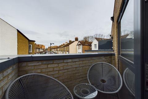 79 Edward Road, Coulsdon, CR5 2NQ