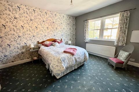 3 bedroom semi-detached house for sale, Wilton Road, Malvern