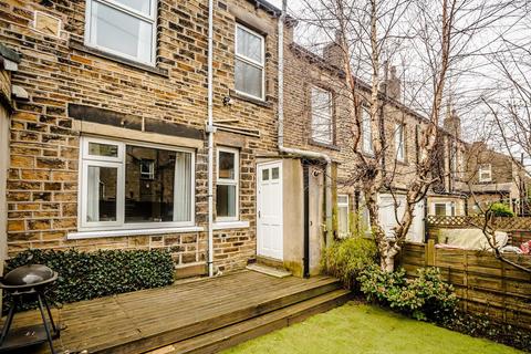 3 bedroom terraced house for sale, Syringa Street, Huddersfield HD1
