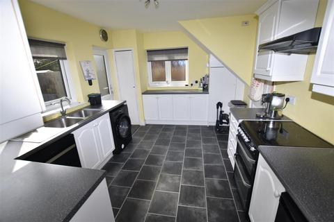 3 bedroom house for sale - Maurice Road, Canvey Island SS8
