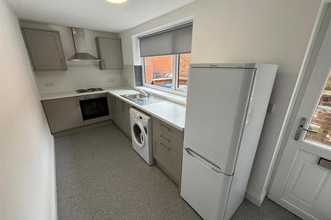 2 bedroom terraced house to rent, Farewell View, Langley Moor, Durham