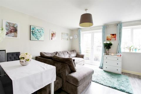 10 Bunting Close, Hemel Hempstead, HP3 0FX