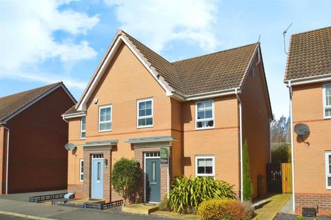 3 bedroom semi-detached house for sale, Boundary Way, Hull