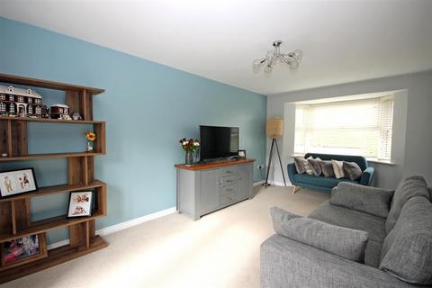 1 Great Field Drive, Warwick, CV34 6TN