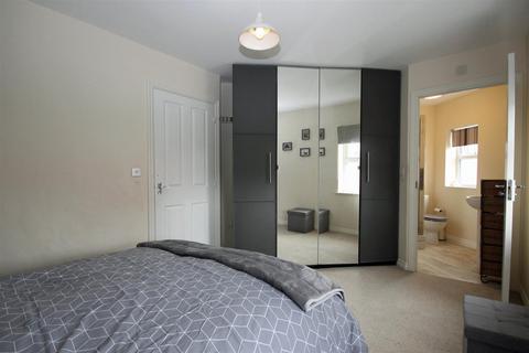 1 Great Field Drive, Warwick, CV34 6TN