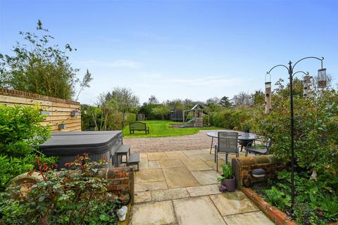 The Old Smithy Manningtree Road, Stutton, Ipswich, IP9 2SW