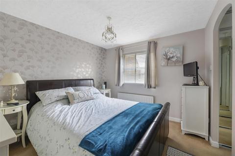 3 bedroom detached house to rent, Clover Way, Paddock Wood, Tonbridge