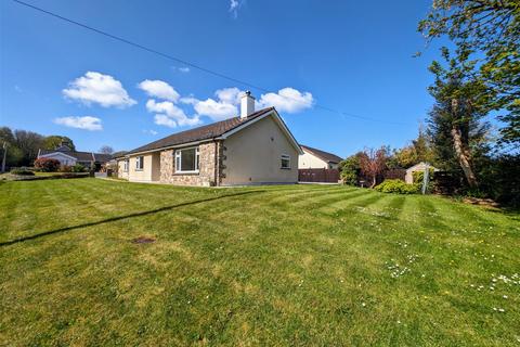 4 bedroom detached bungalow for sale, Llun-y-Mynydd, Feidr Pen-y-Bont, Newport