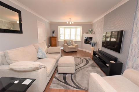 2 Bradgate Park, Kingswood, Hull, HU7 3JA