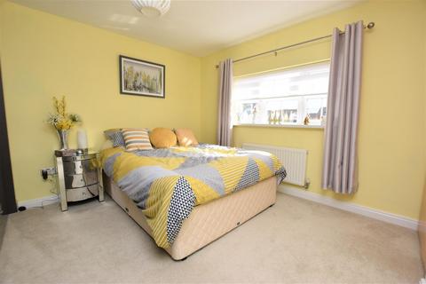2 Bradgate Park, Kingswood, Hull, HU7 3JA