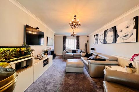 14 Gainsborough Close, Folkestone, CT19 5NB
