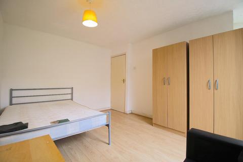 1 bedroom flat for sale, Usher Road, London E3