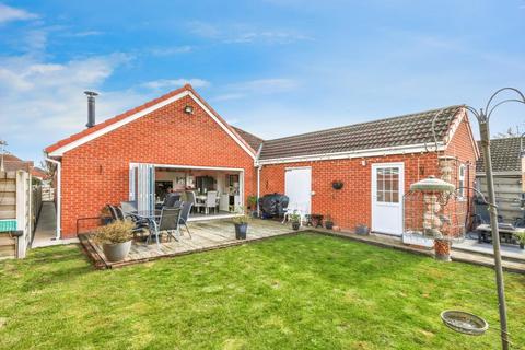 39 The Cranbrooks, Wheldrake, York, YO19 6AZ