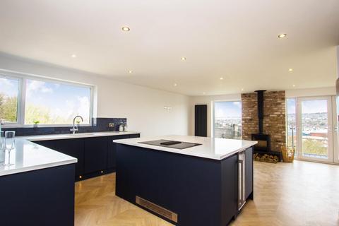 7 Hillside Gardens, Darwen, BB3 2NJ