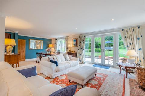5 bedroom detached house for sale - Cunliffe Close, Headley, Epsom