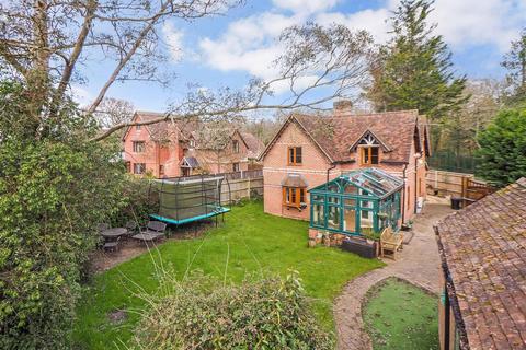 4 bedroom cottage for sale, Bartley Road, Woodlands, Hampshire