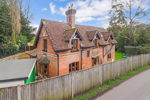 4 bedroom cottage for sale, Bartley Road, Woodlands, Hampshire