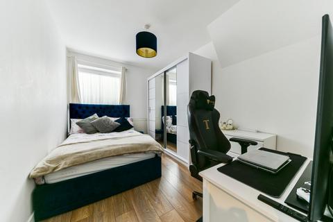 2 bedroom flat for sale, Tent Street, London E1