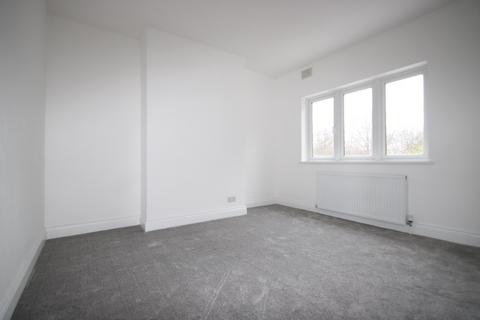 2 bedroom flat to rent - Renters Avenue, Hendon, London, NW4