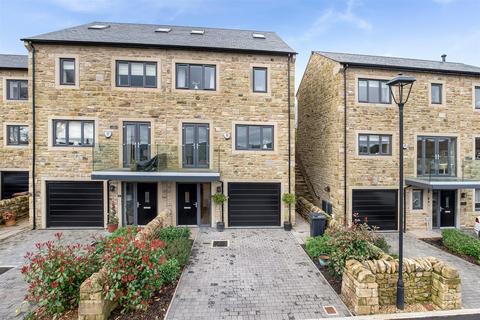 4 bedroom house for sale, Parsons Meadow, Addingham LS29