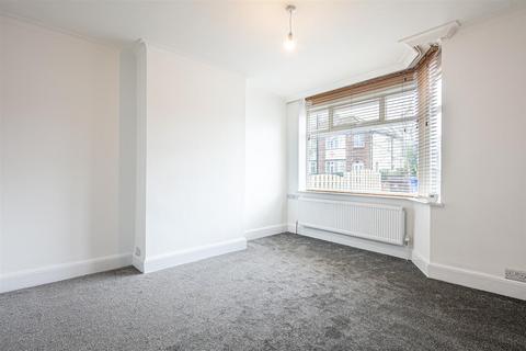 25 Marstone Crescent, Sheffield, S17 4DG