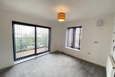 2 bedroom apartment to rent, Burch Road, Northfleet