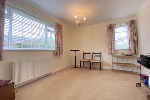 9 Ashdown Road, Ollerton, Knutsford, WA16 8RT