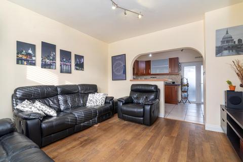 86 Compton Crescent, London, N17 7LD