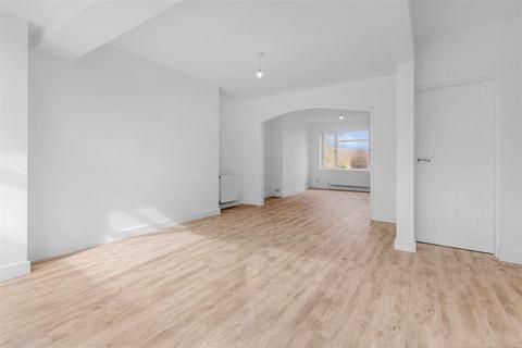 9 Bracken Road, York, YO24 1JT